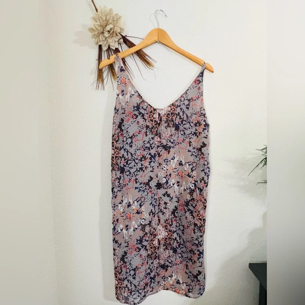CAbi Floral Pattern Fresco Shift Pocket Dress Size Medium - Picture 2 of 7